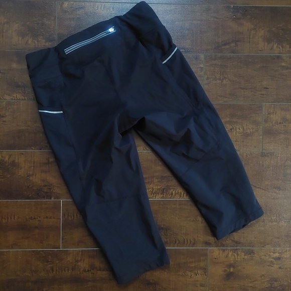 Athleta Dobby Be Free Knicker Capris Size Small - Picture 7 of 10